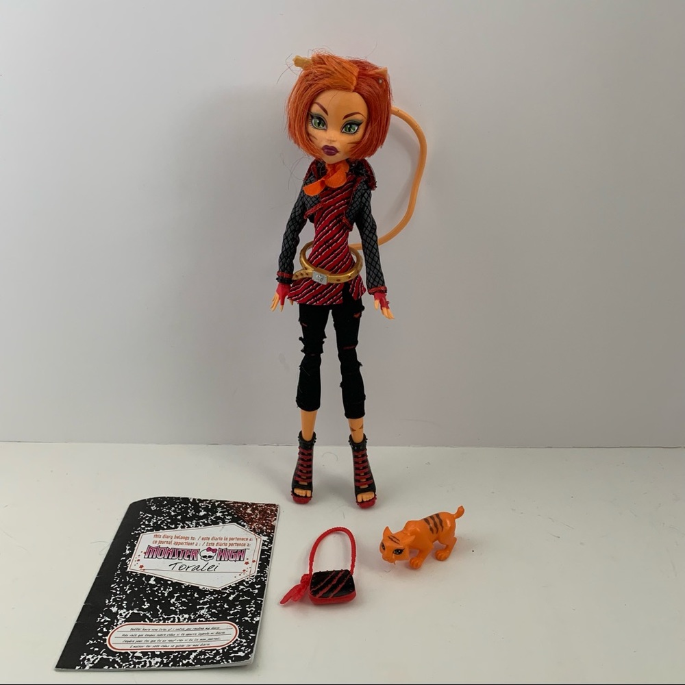 MONSTER HIGH Doll Toralei first wave with pet doll toy